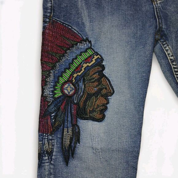 Men's Distressed Jeans with Native American Chief Head Embroidery 36 StreetWear - Picture 2 of 14